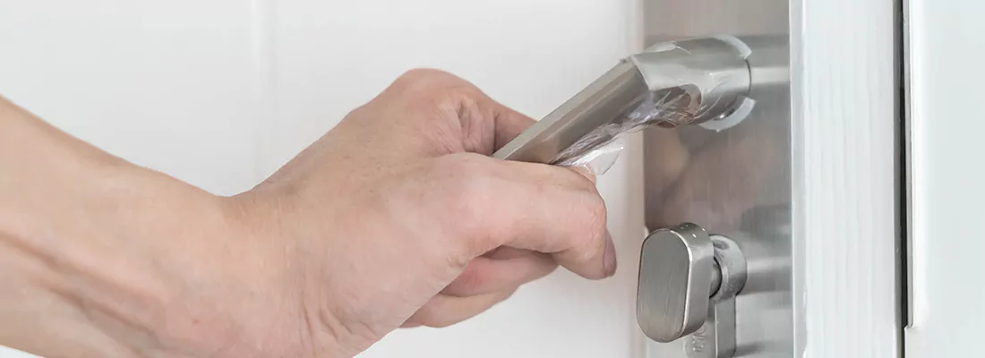 Expert Garage Door Opener Repair and Installation in Poinciana, FL